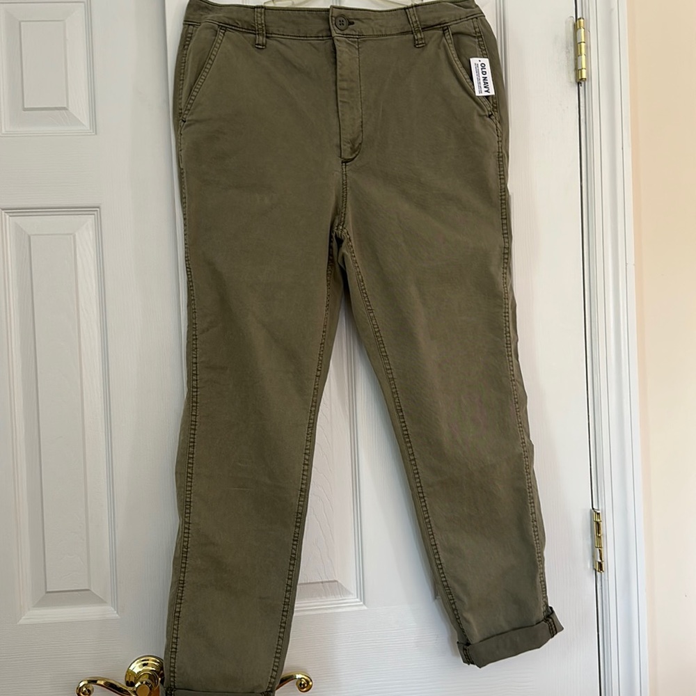 Woman, High Rise Khakis
